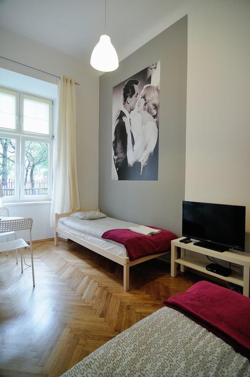 Hollywood Hostel Краків Номер фото