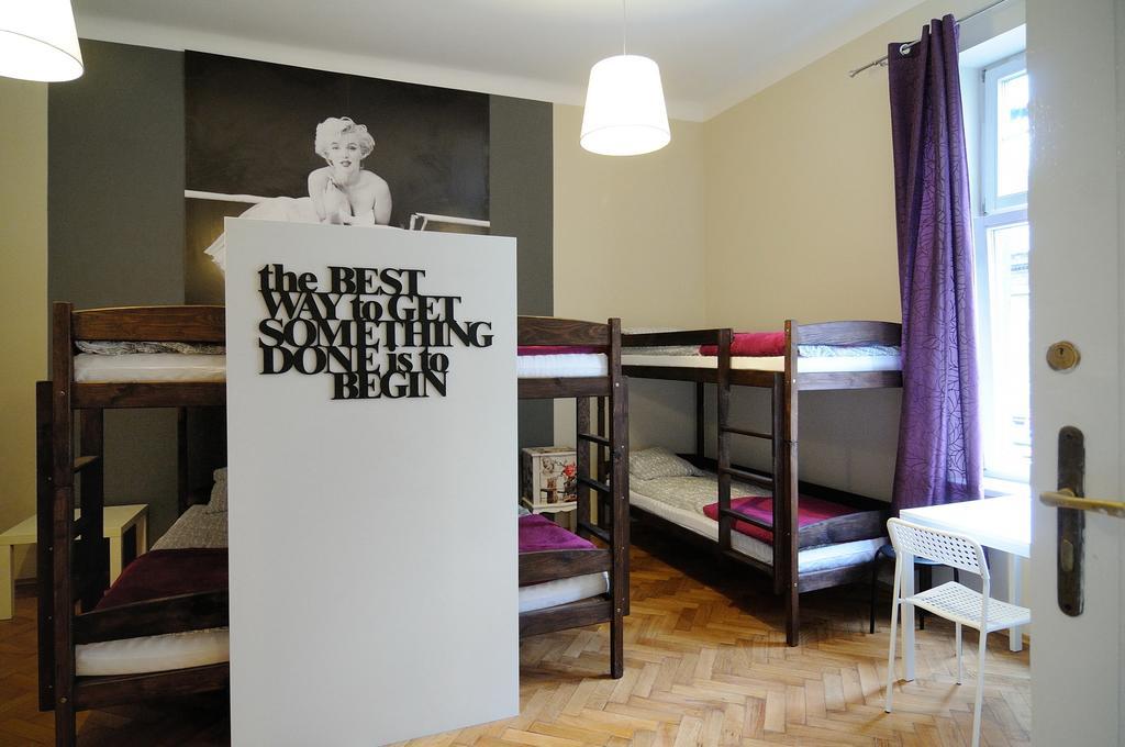 Hollywood Hostel Краків Номер фото
